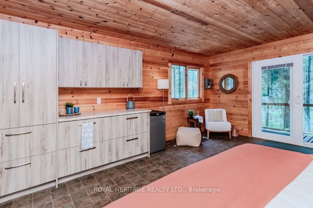 Detached House sold at 1306 -2 Eastshore Road, Georgian Bay, Gibson, P0C 1A0 - MLS: X9344984