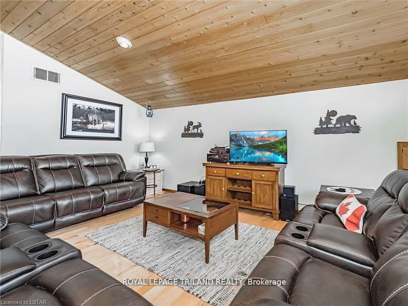 1094 CRUMBY LAKE Rd  Algonquin Highlands, P0A 0A8 | Image 6