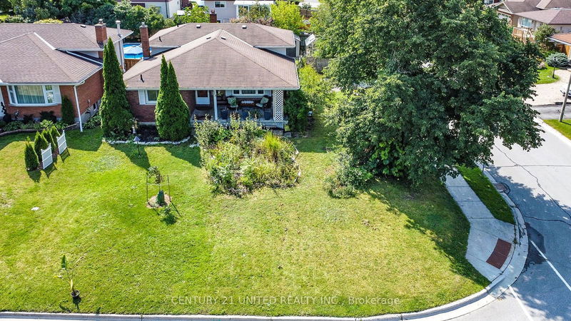 572 Saugeen Cres  Peterborough, K9J 1K1 | Image 3