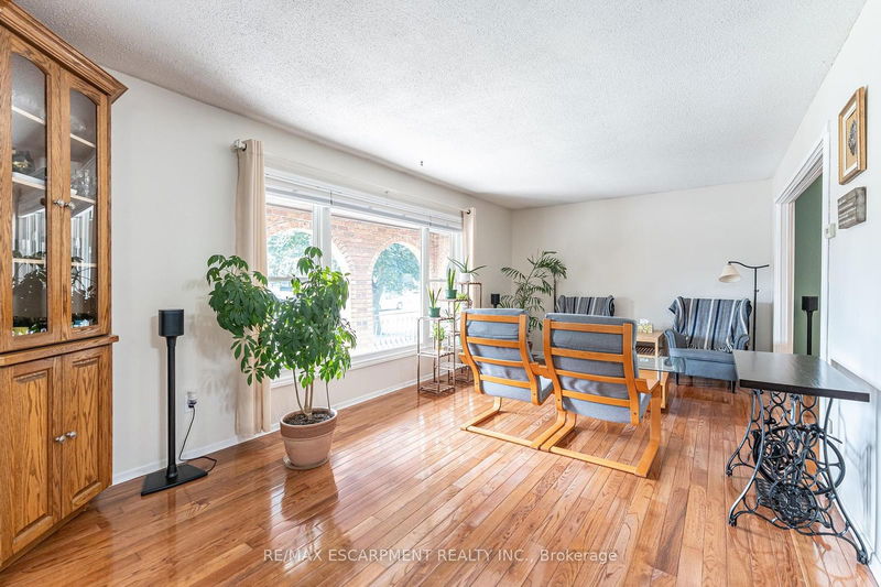 248 Guildwood Dr  Hamilton, L9C 6W8 | Image 11