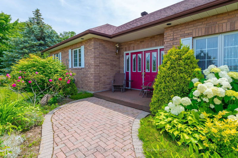 30 Skye Valley Dr  Cobourg, K9A 4J7 | Image 2