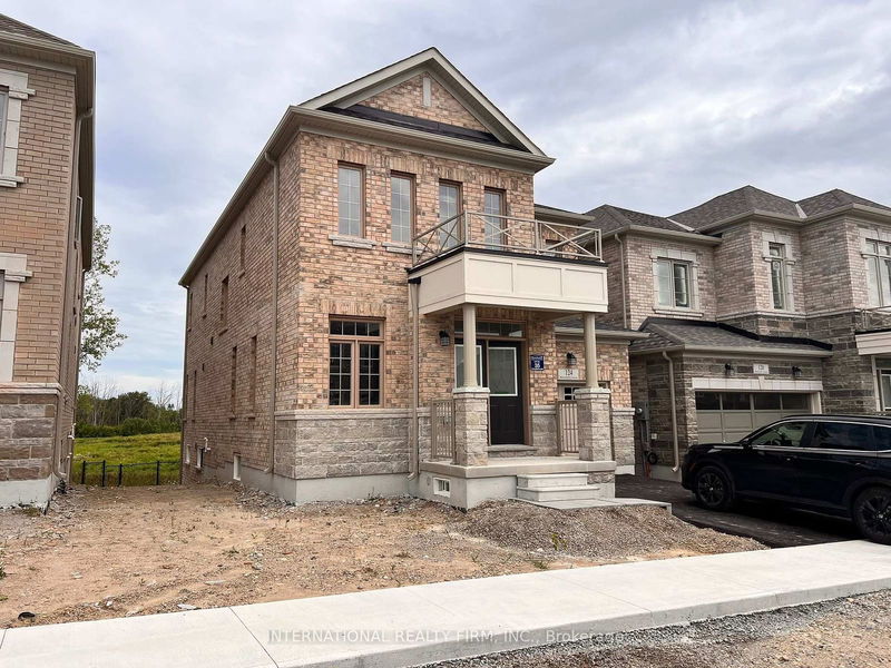 home for lease on 124 Bloomfield Crescent