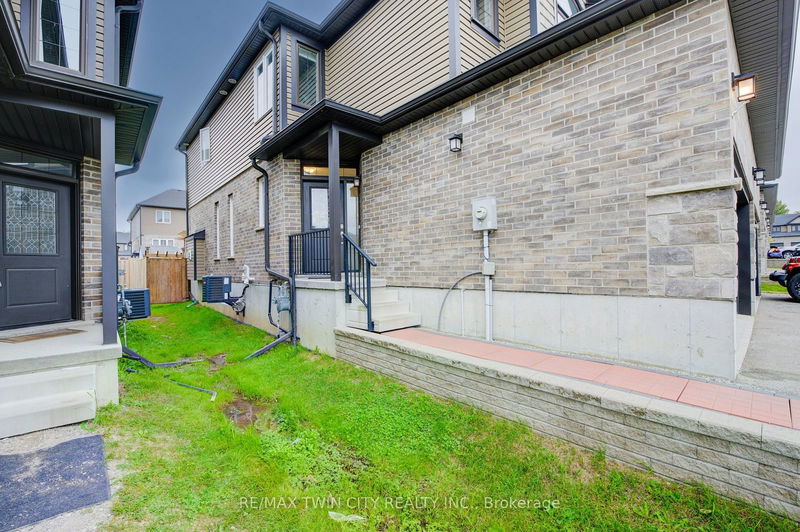 119 Links Cres  Woodstock, N4T 0K7 | Image 4