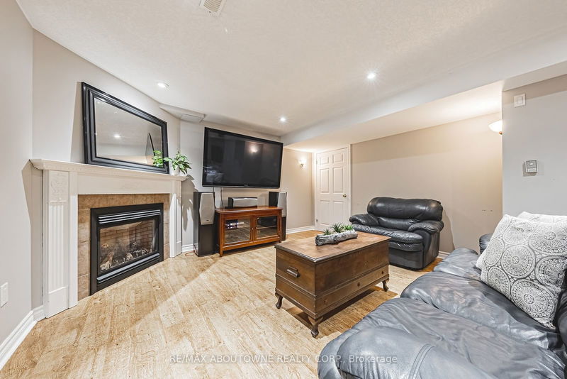 94 Valmont St  Hamilton, L9G 4Z4 | Image 21