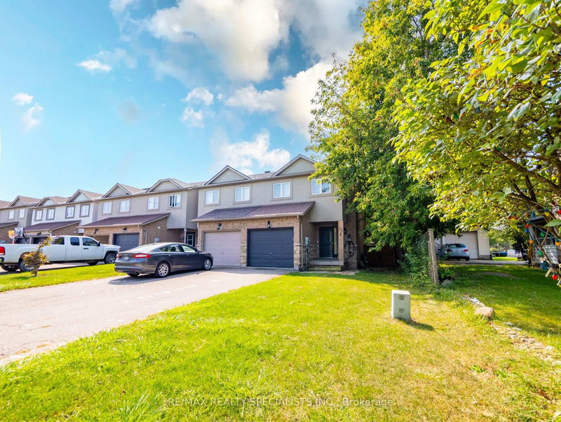 602 - 27 Pettit St, Hamilton, L8E 5V7 | Image 2