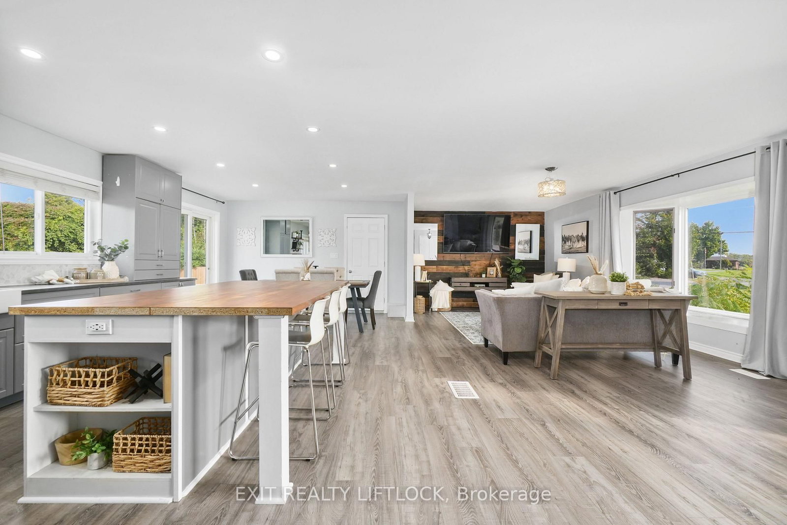 Listing Image 15