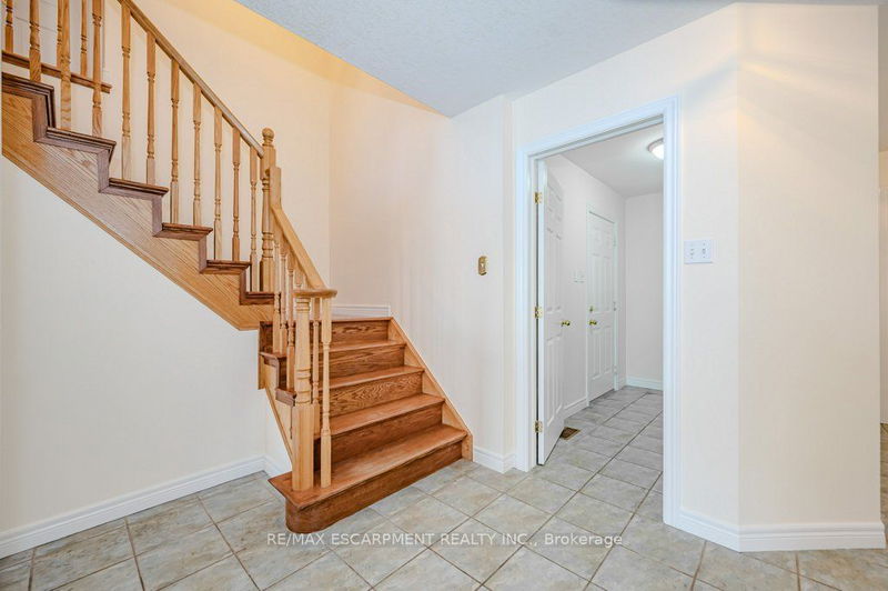 109 Wills Cres  Hamilton, L0R 1C0 | Image 12