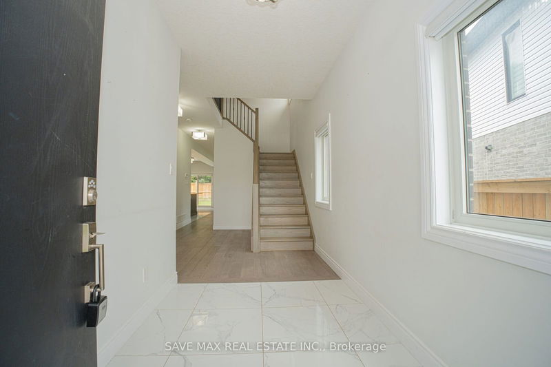 2417 Daisy Bend  London, N6M 0G9 | Image 4