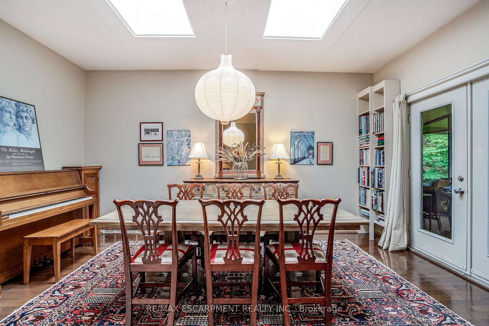 Listing Image 10