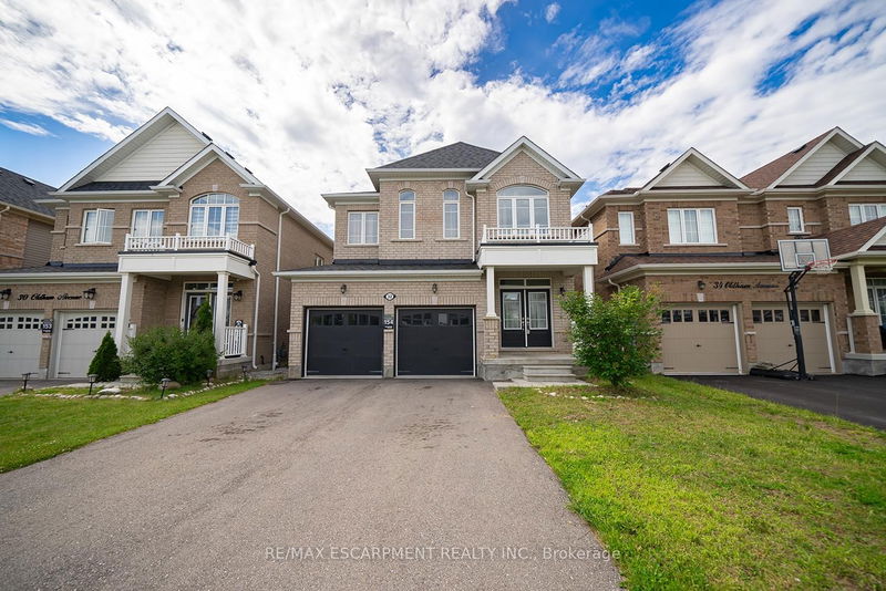 home for lease on 32 Oldham Avenue