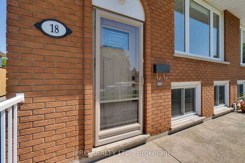 18 Costain Crt  Hamilton, L9C 5V5 | Image 3