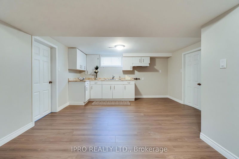 18 Costain Crt  Hamilton, L9C 5V5 | Image 30