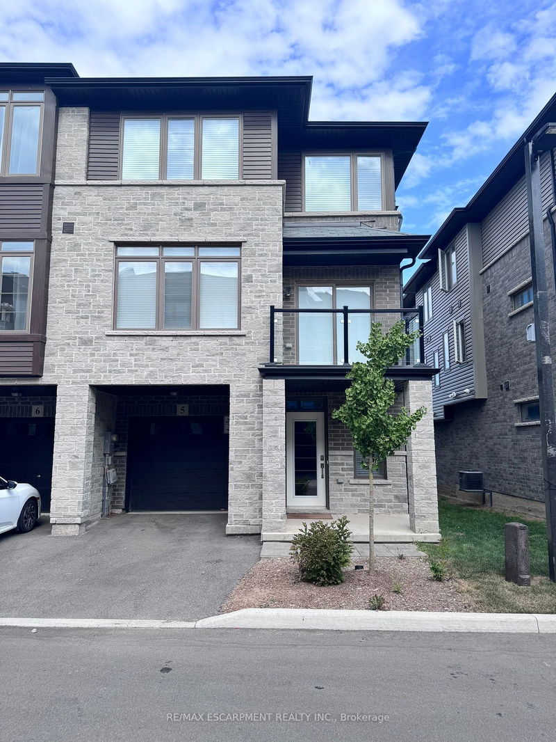 home for lease on 5-5000 Connor Drive