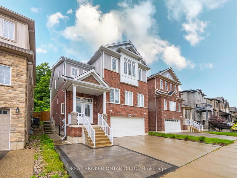 home for lease on 326 Moorland Crescent