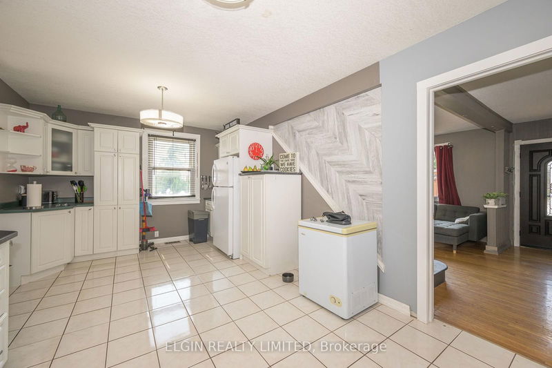 27 Fairview Ave  St. Thomas, N5R 4X2 | Image 14