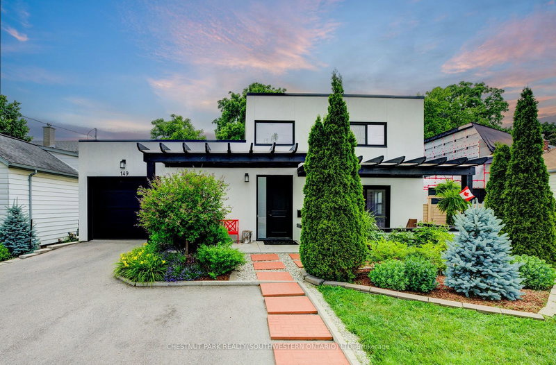 149 Woolwich St, Waterloo, N2K 1S5 | Image 2