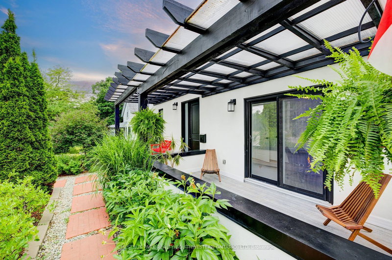 149 Woolwich St, Waterloo, N2K 1S5 | Image 3