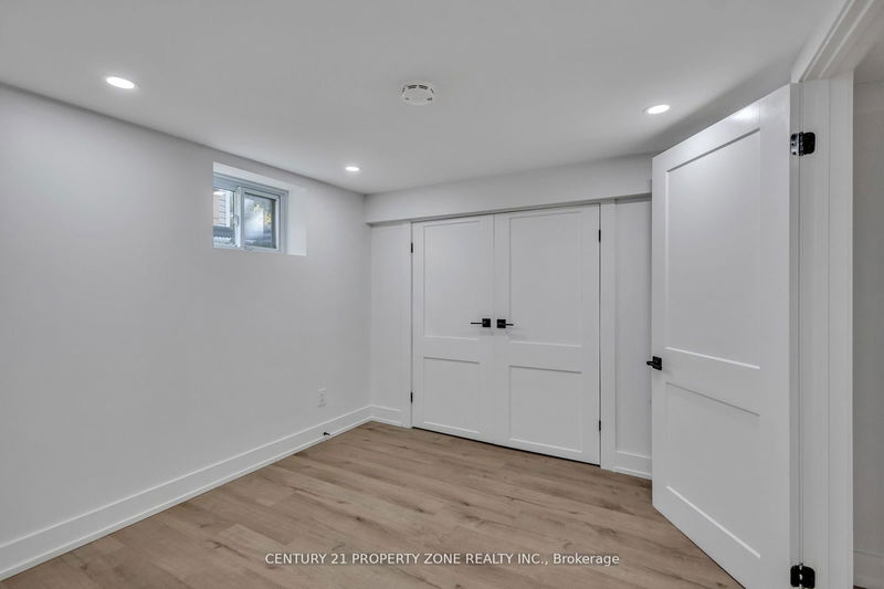 1 Athens St  Hamilton, L9C 3K8 | Image 37