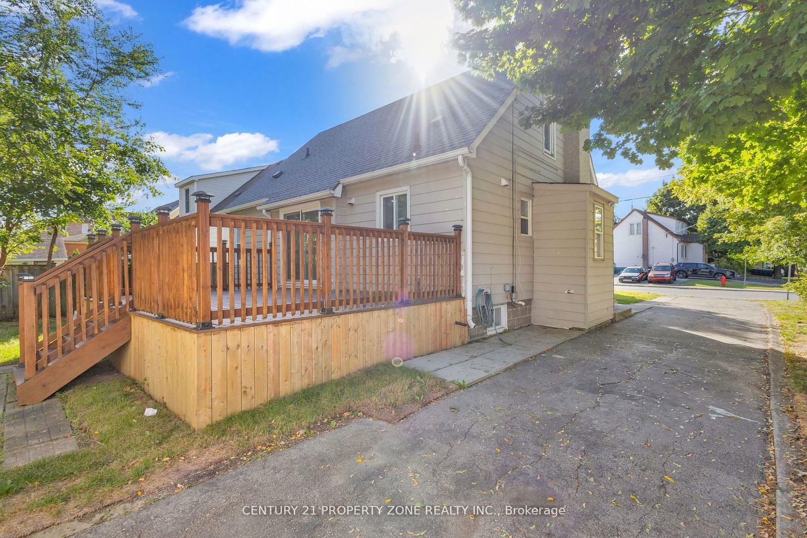 Listing Image 4