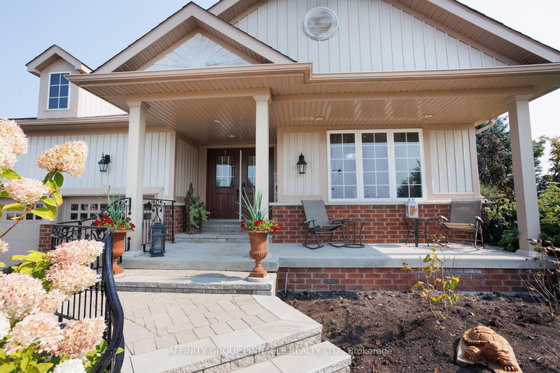 2 Fallingbrook Cres  Kawartha Lakes, K9V 2Z7 | Image 2