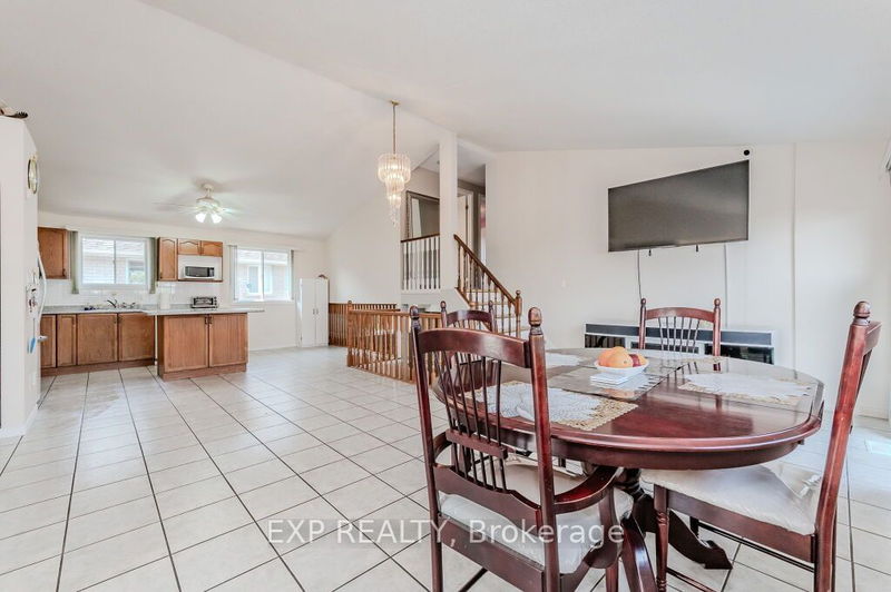 3 Dineen Crt  Kitchener, N2B 3X3 | Image 5