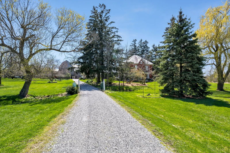 420 Ridge Rd  Hamilton, L8J 2Y5 | Image 2