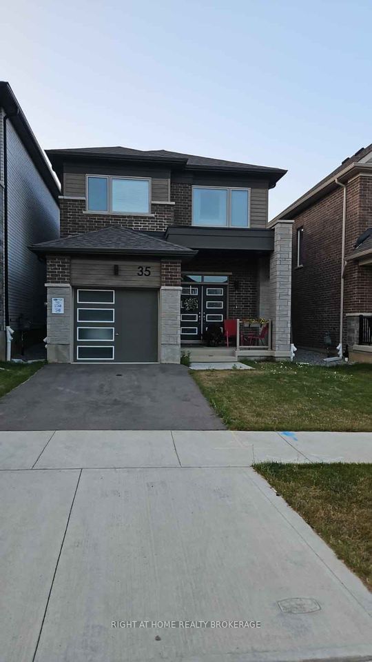 home for lease on 35 Saxony Street