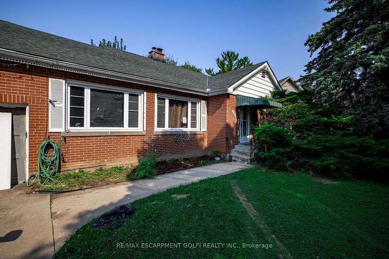 735 Montgomery Dr  Hamilton, L9G 3H6 | Image 1