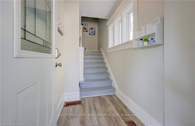 25 Wellington St, Kitchener -  image-0-3