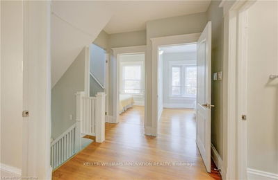 25 Wellington St, Kitchener -  image-0-4