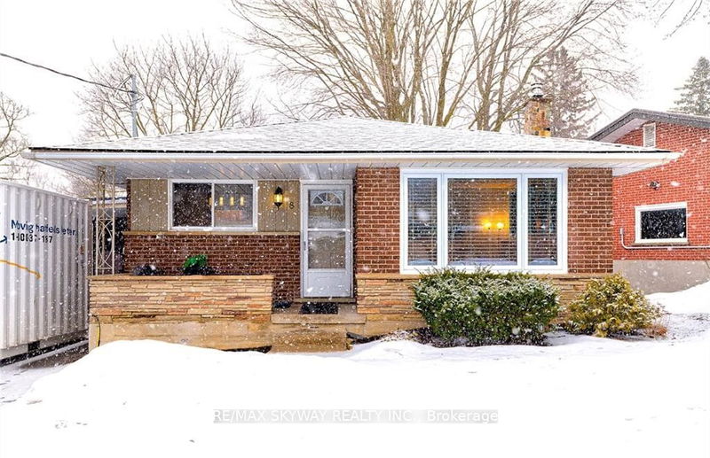 home for lease on 8 Meadow Crescent