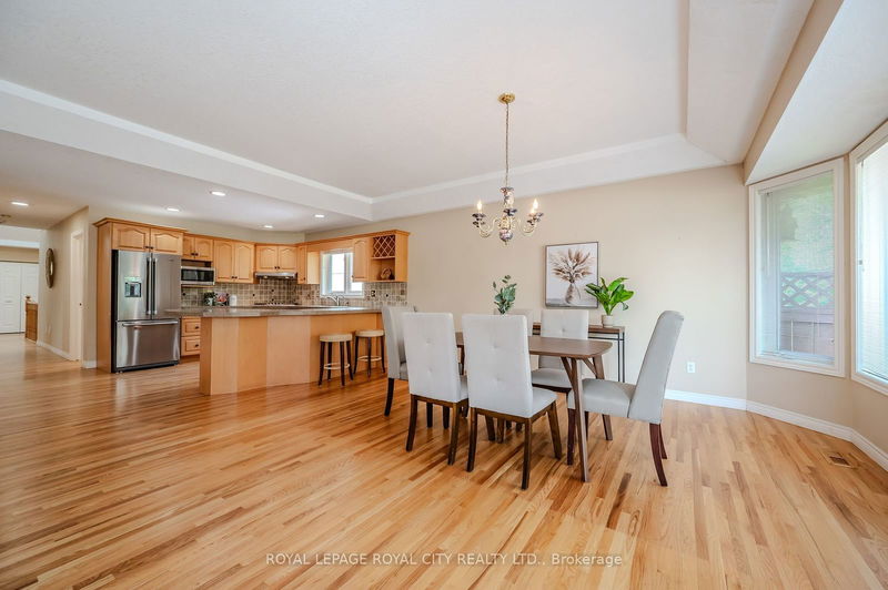 7 Whitetail Crt  Guelph, N1L 1H6 | Image 19