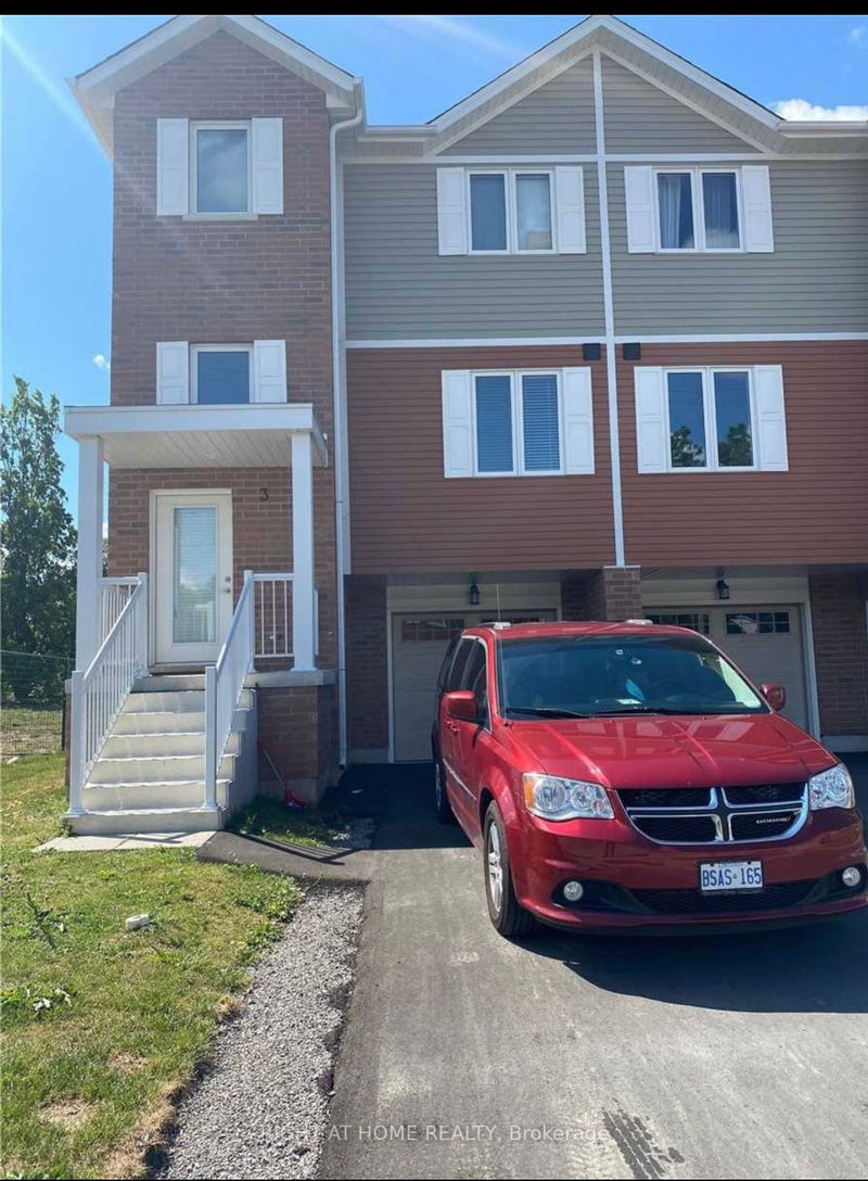 home for lease on 3 Denistoun Street