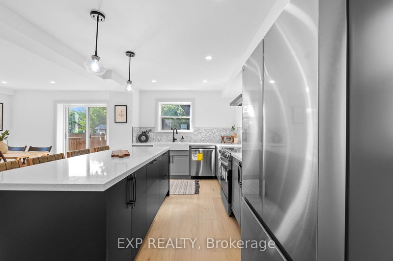 286 East 18th St, Hamilton, L9A 4P6 | Image 2