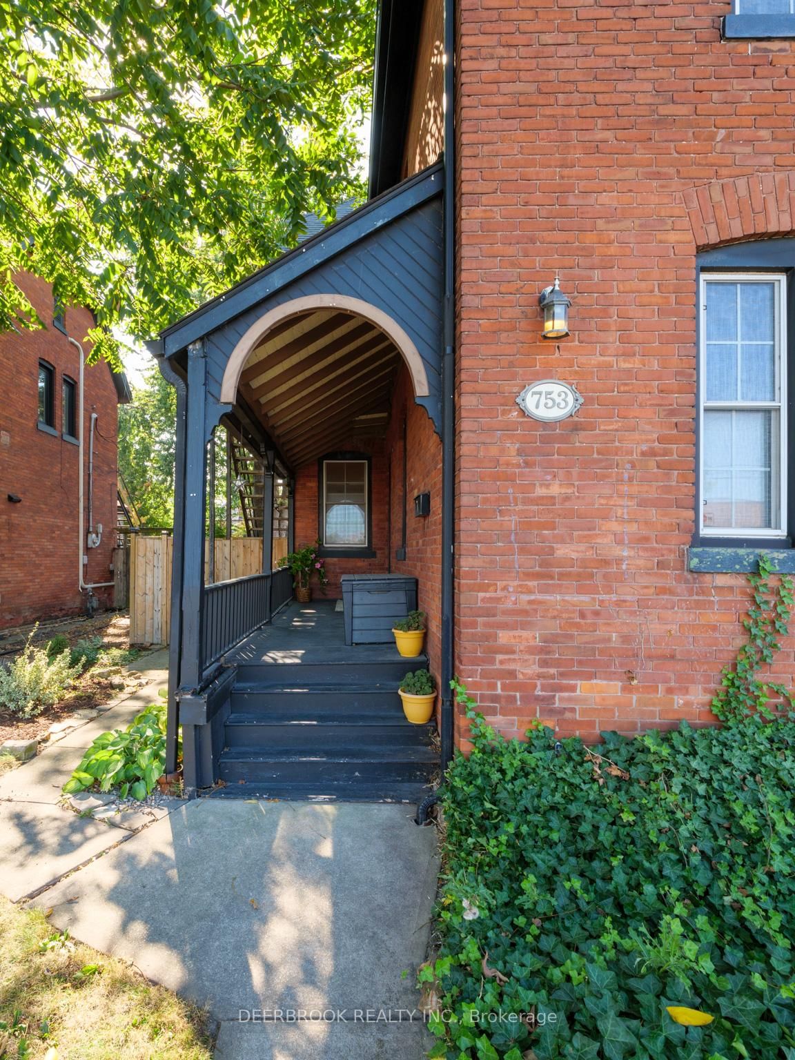 Listing Image 3