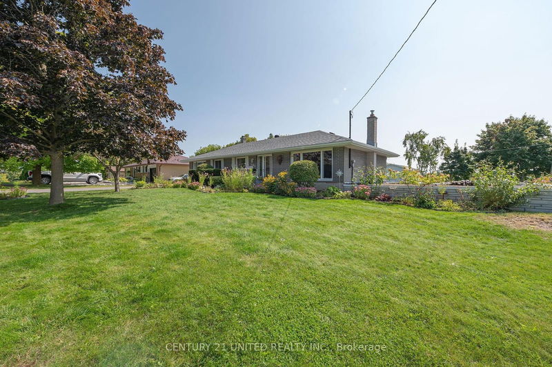 381 Plati Ave  Douro-Dummer, K9L 1C8 | Image 2