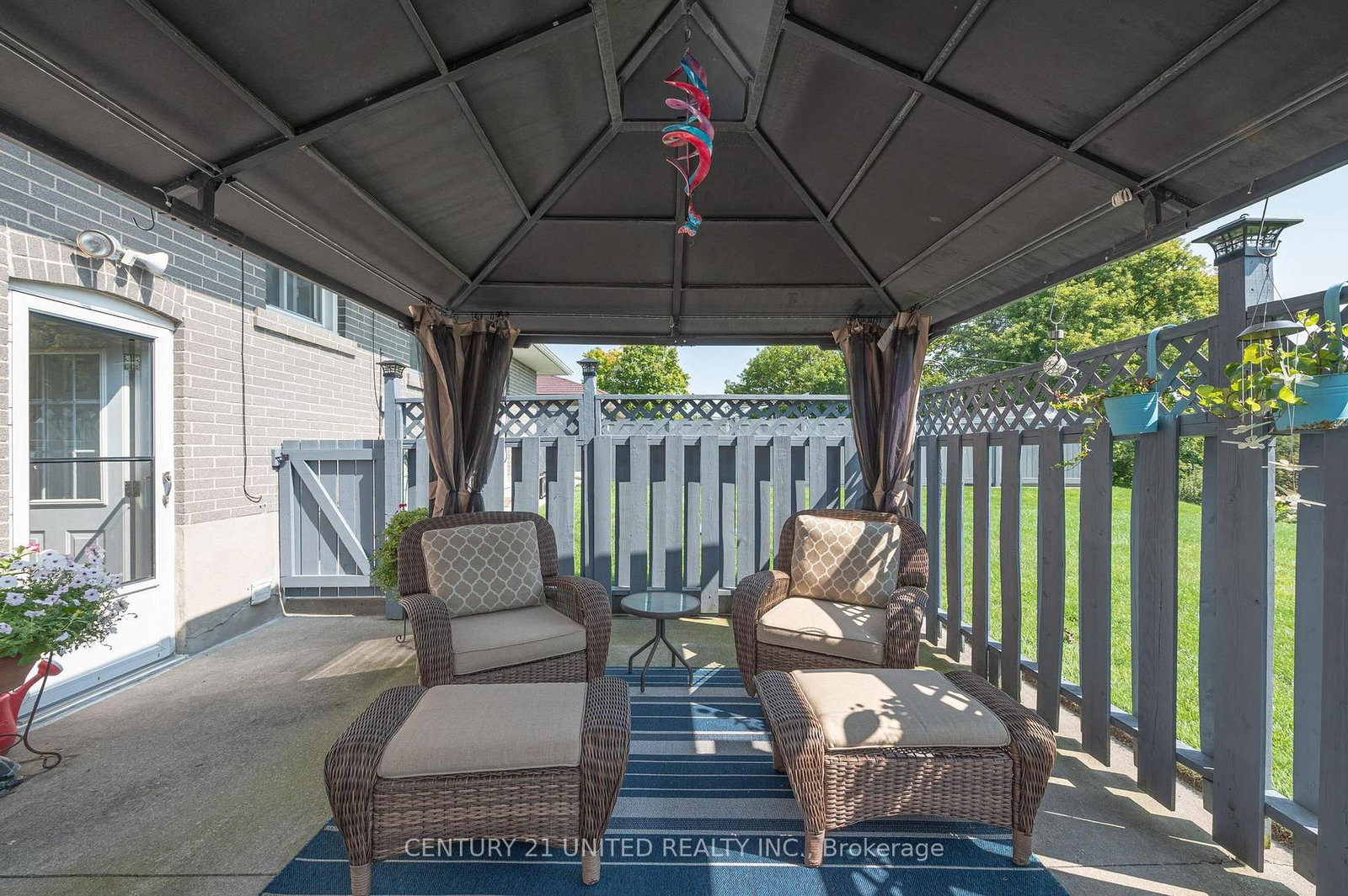 Listing Image 9