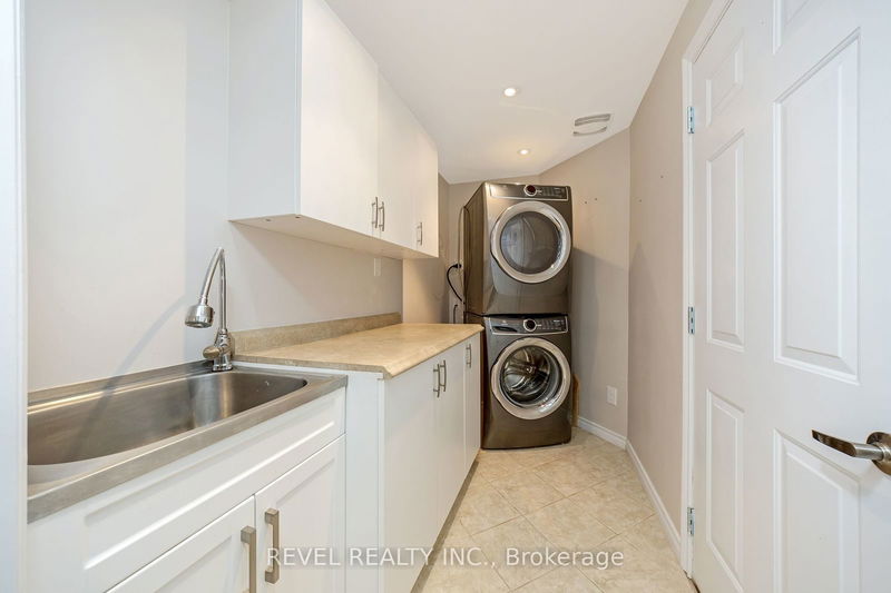 87 Horton Walk  Cambridge, N3C 0C7 | Image 32