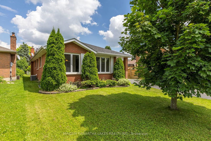 632 Pinewood Dr  Peterborough, K9K 1L2 | Image 3