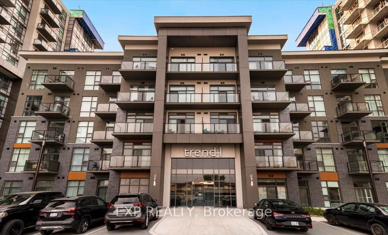 home for lease on 405-450 Dundas Street E