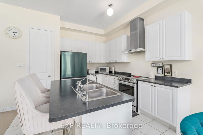 460 Black Cherry Cres  Shelburne, L9V 3Y7 | Image 11