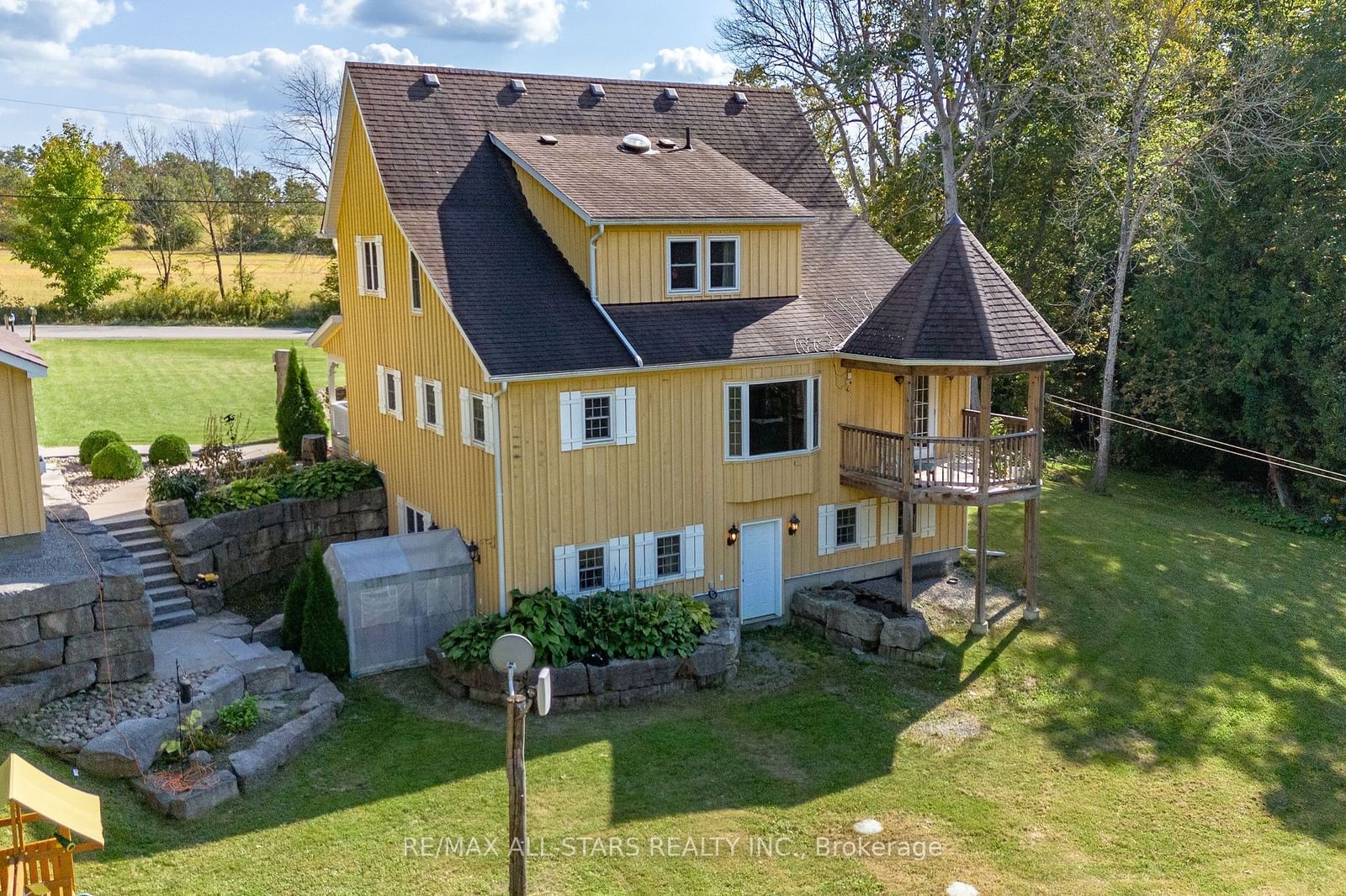 Listing Image 3