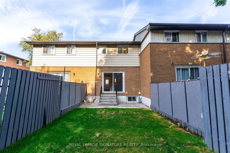 74 Woodman Dr N Hamilton, L8H 2M5 | Image 22