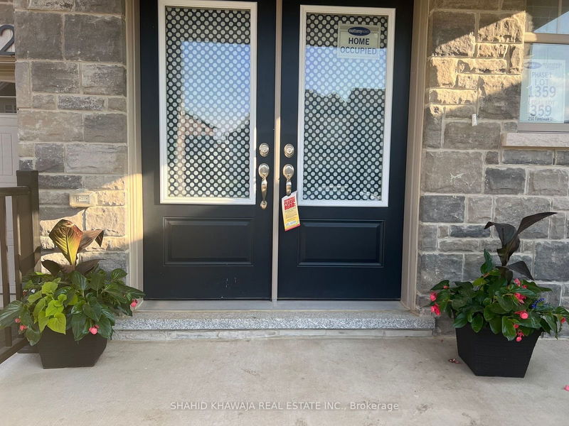 home for lease on 250 Forestwalk Street
