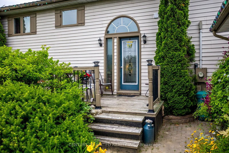 16 Helen Cres  Kawartha Lakes, K0M 2C0 | Image 4