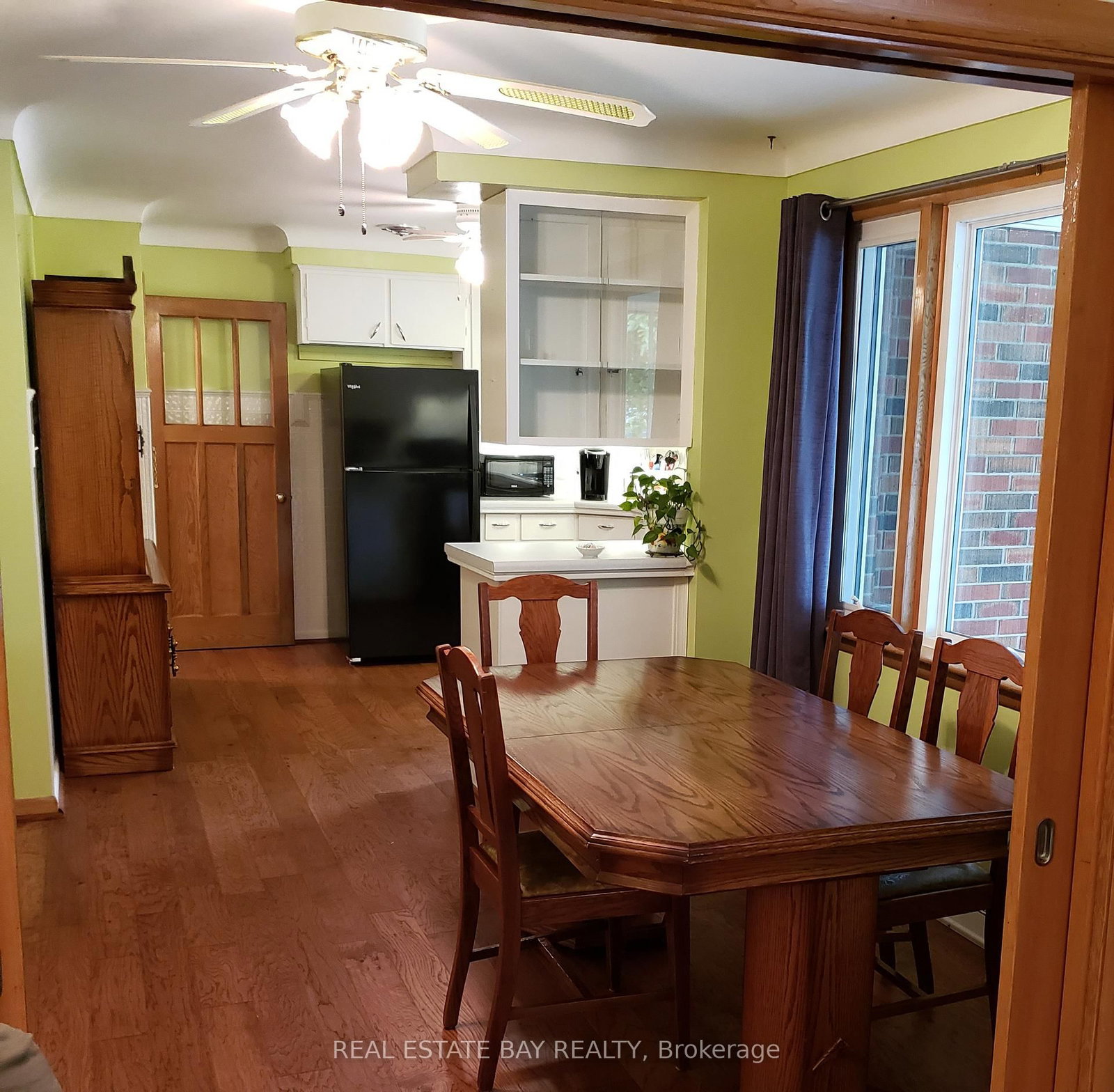 Listing Image 3