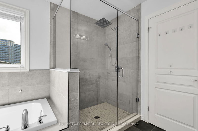 1330 Dyer Cres  London, N6G 0S7 | Image 27