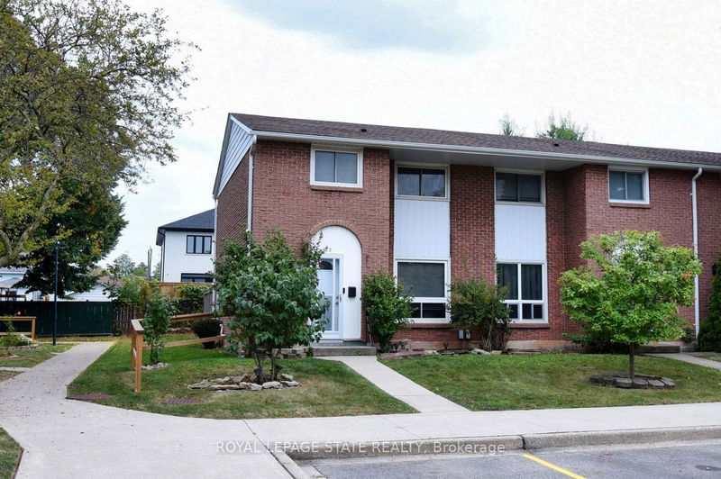  122 - 150 Gateshead Cres  Hamilton, L8G 4A7 | Image 1