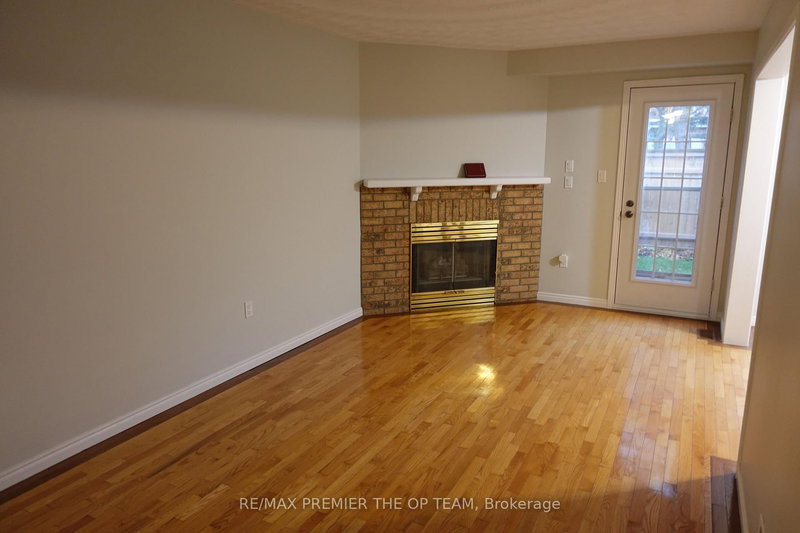 3 - 255 Mount Albion Rd, Hamilton, L8K 6P7 | Image 2