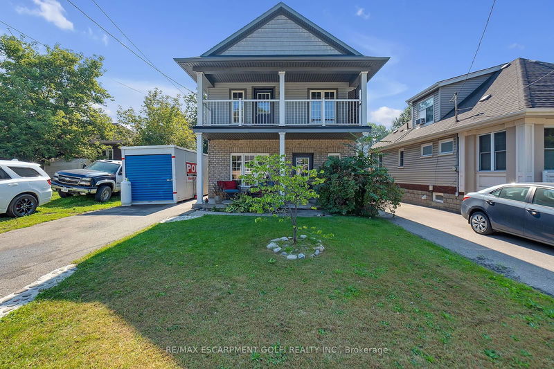 2 Comet Ave  Hamilton, L8H 7E5 | Image 1